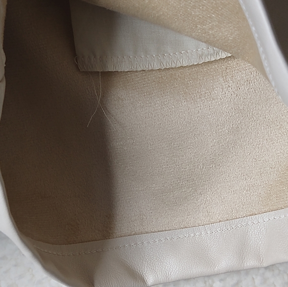 7 For All Mankind Faux Leather Shorts Kahki Sz. Small Women's NWT - Picture 5 of 6